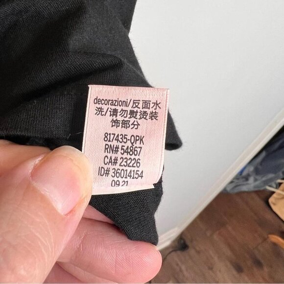 Victoria's Secret Womens Size Small Black Silver Logo Tee Shirt NEW Lounge - Picture 7 of 8